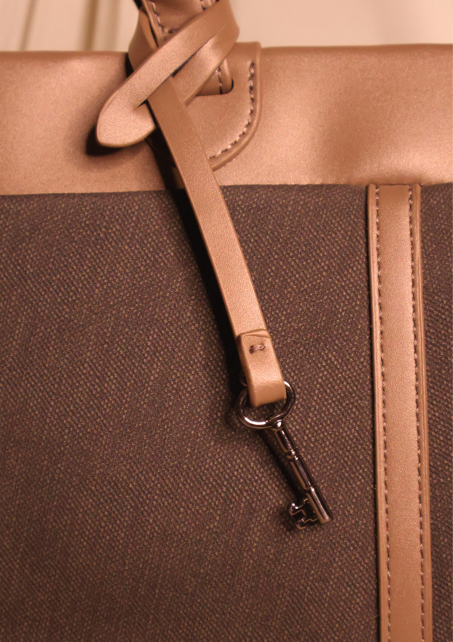 Nakhre di Chabi Satchel Bag