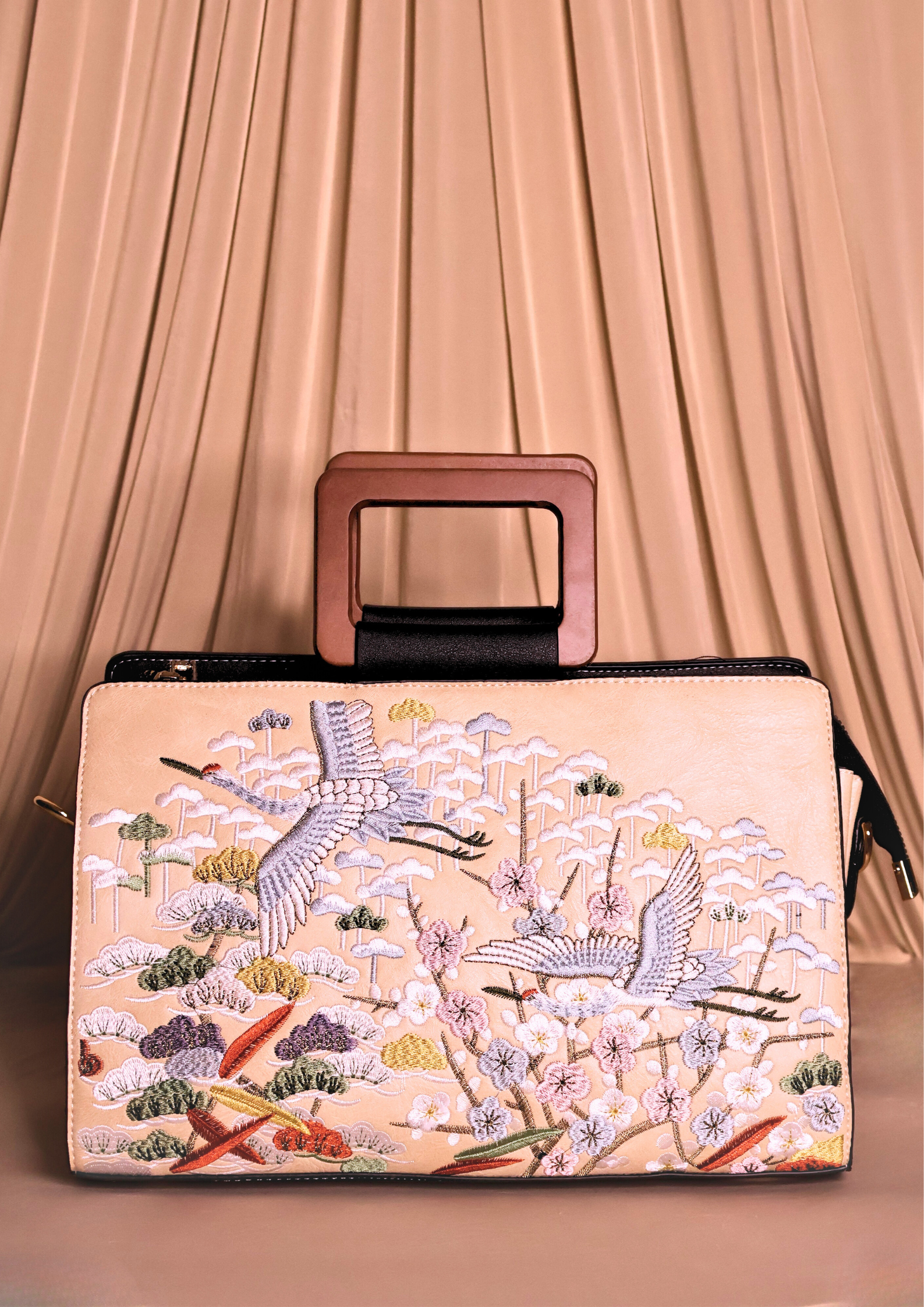 Manzar Bag