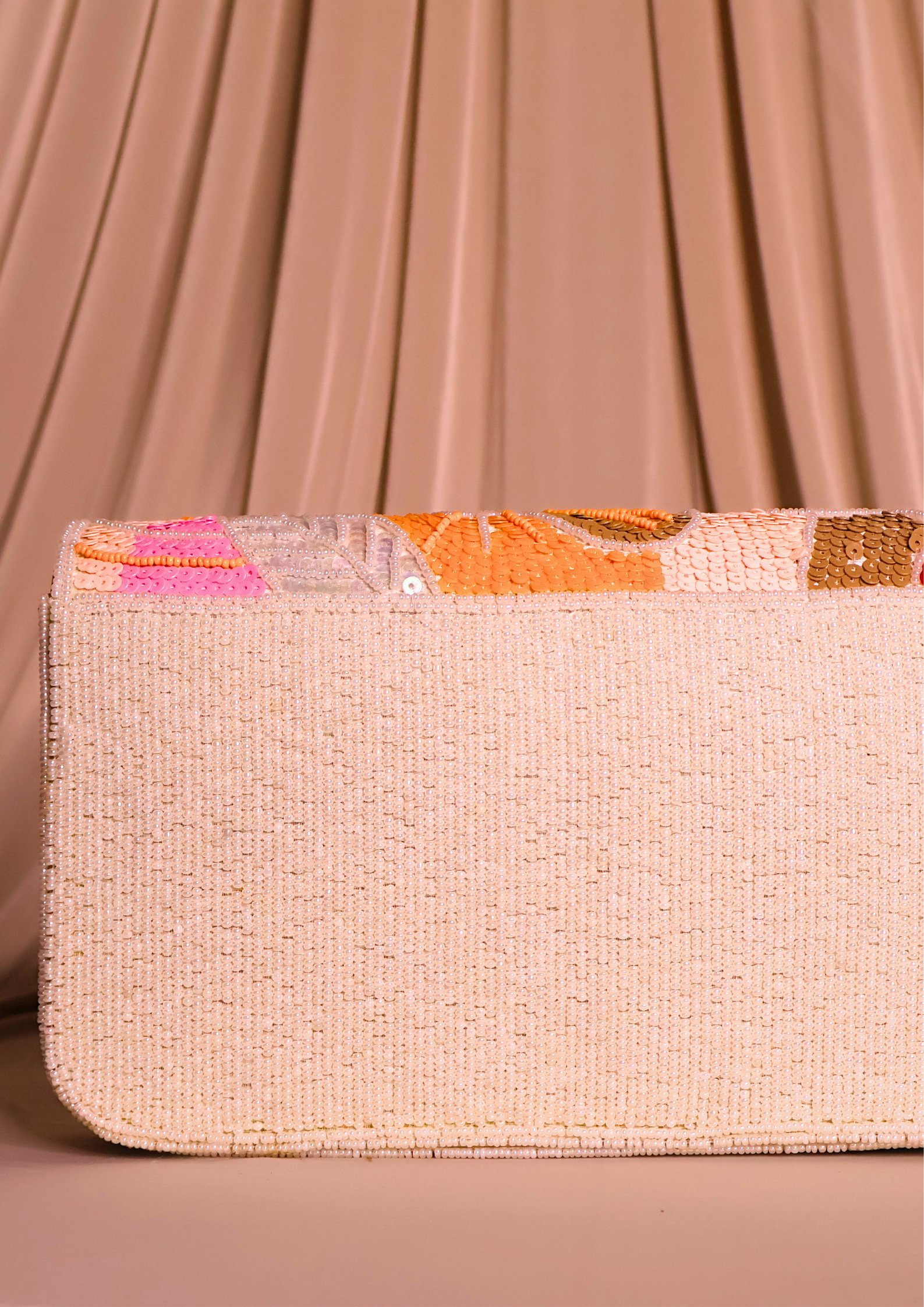 Beadkari Clutch