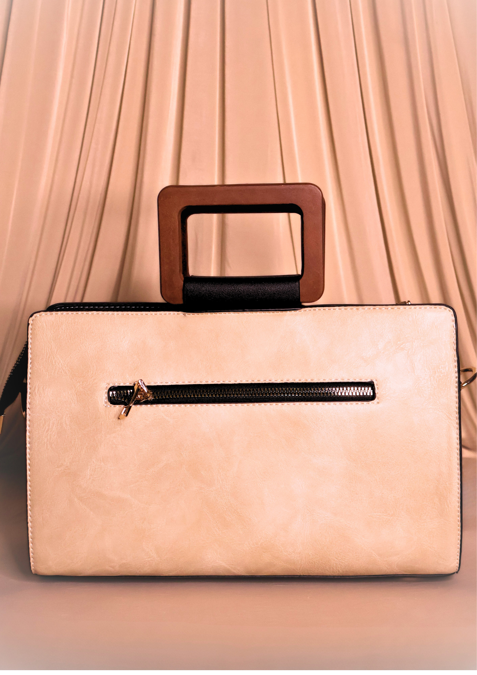 Manzar Bag
