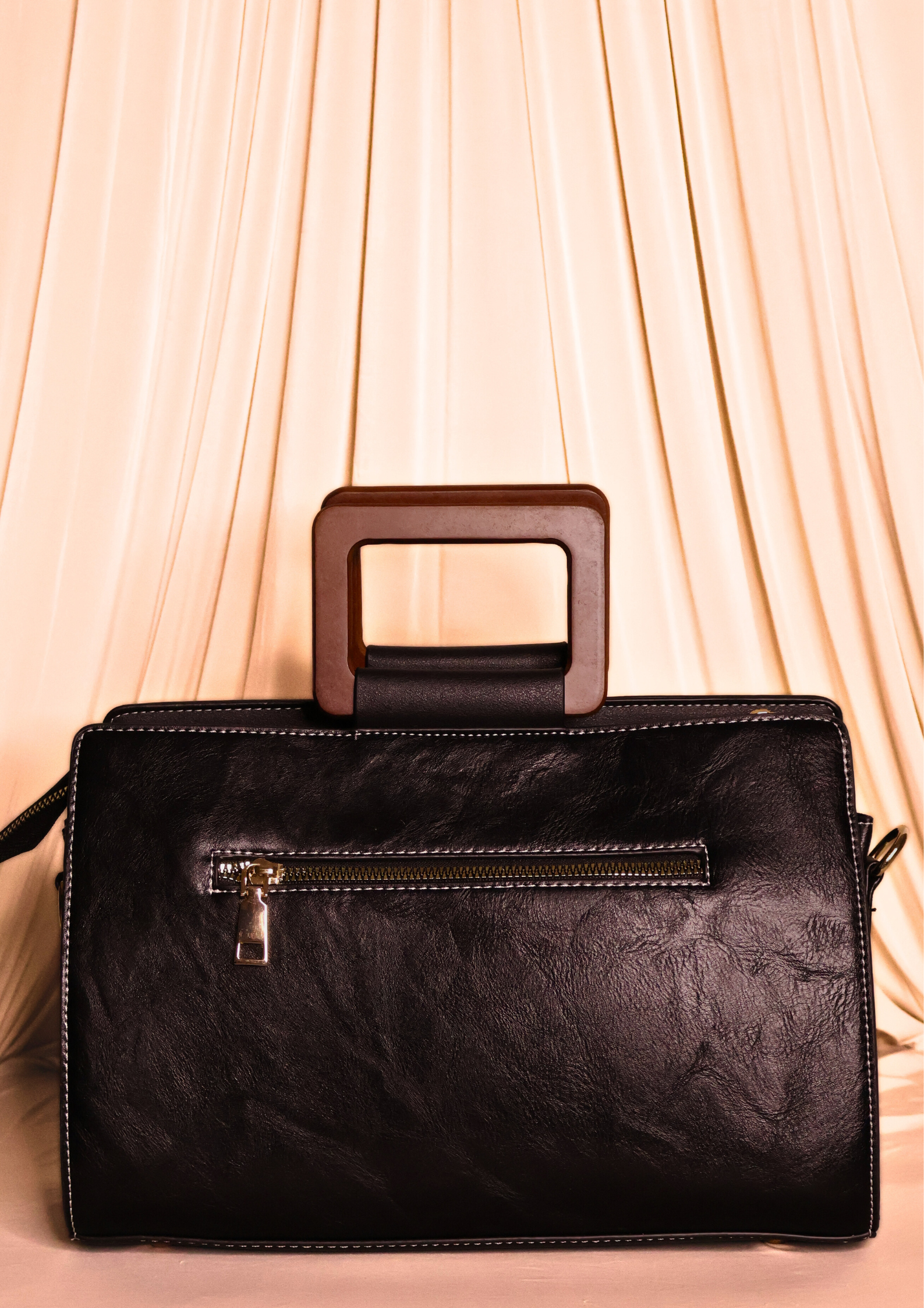 Manzar Bag